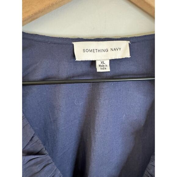 Something navy Audrey peplum top with embroidered details size XL - Picture 6 of 9